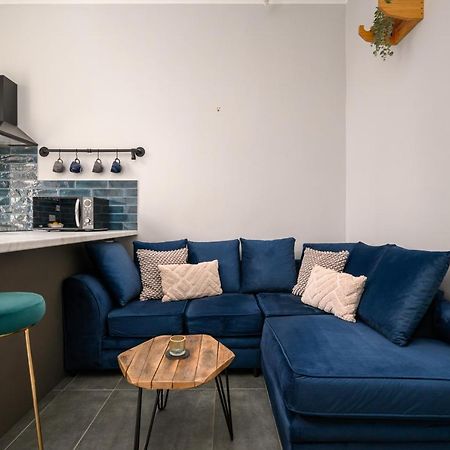 Vibrant Leith Flat Apartment Единбург Екстериор снимка
